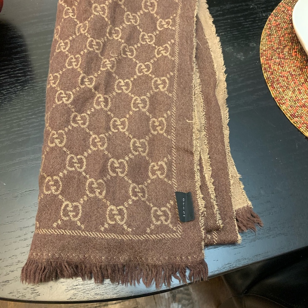Gucci scarf
